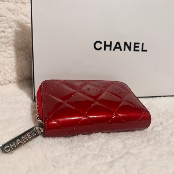 Chanel Brilliant CC Patent leather Zippy Card Holder - Picture 8 of 12